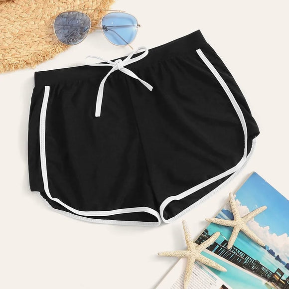 Short Negro Orilla Blanca Traje de Baño