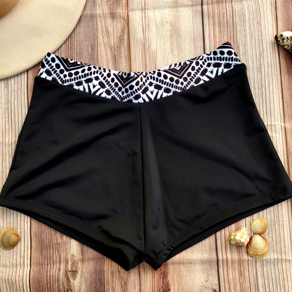 Short de Bikini DESIRE Negro con Pretina ZigZag Dama