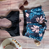 Tankini Top Negro y Short Hojas Verdes Rosa