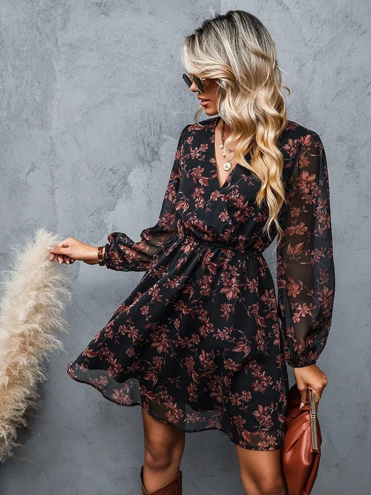 Outfit Vestido Negro Corto Manga Larga Pegados Vestido Corto Negro